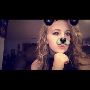 Meet your Posher, Raquel